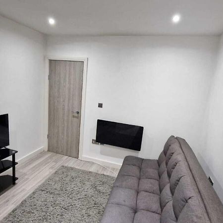 Skyview Strathnairn Apartment 1 Κάρντιφ Εξωτερικό φωτογραφία